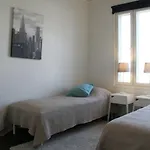 Apartment Spacious For 8 With Sauna
