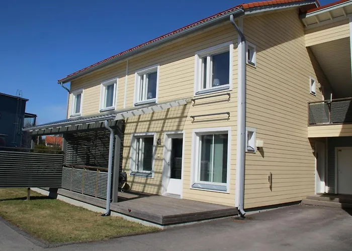 Spacious For 8 With Sauna Kerava